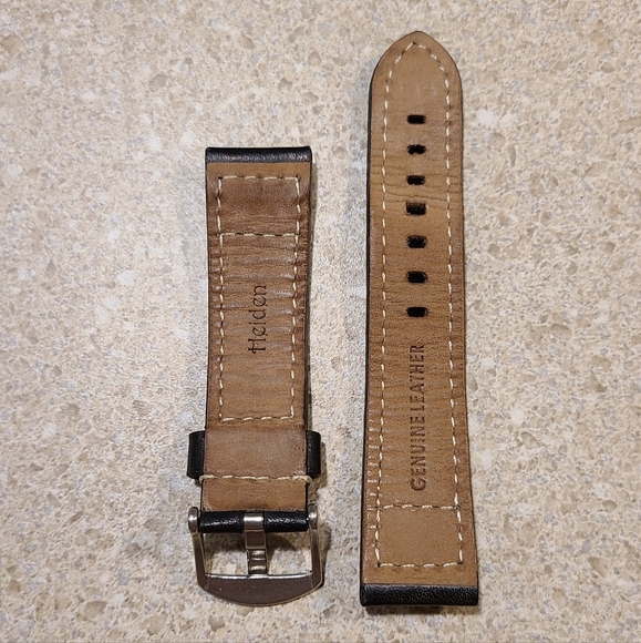 Lack Leather Riveted Watch Strap 22mm - Picture 2 of 2